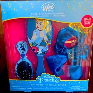Disney Princess Cinderella Wet Brush